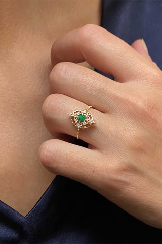 Bague - Or jaune, topazes et émeraude