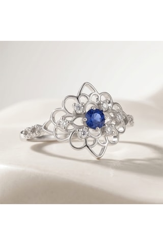 Bague - Or blanc, topazes et saphir
