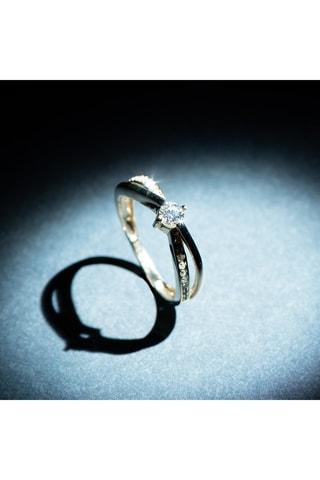 Bague Joli solitaire Or jaune, diamants et solitaire