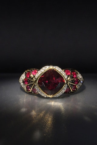 Bague Yassmine Or jaune, diamants, rubis et grenat