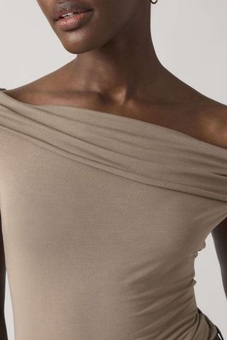 Top Tori Twisted Clean Knit Pine Bark Viscos - Groen