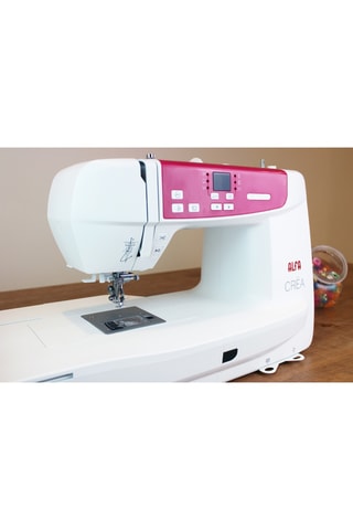 Máquina de bordar CREA