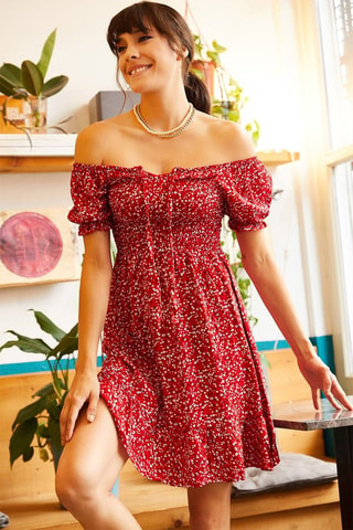 Robe volantée - Blanc et rouge