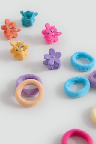 Lot barrettes et élastiques