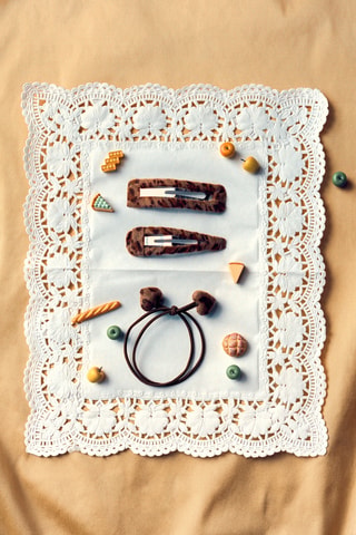 Lot élastiques et barrettes