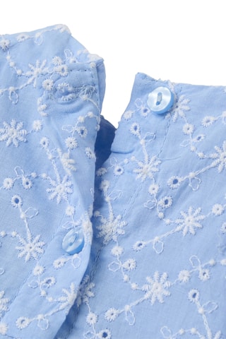 Vestido con bordado inglés. - Celeste