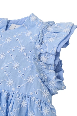 Vestido con bordado inglés. - Celeste