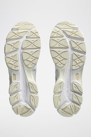 Baskets Gel Cumulus 16 - Blanc et argenté - Asics