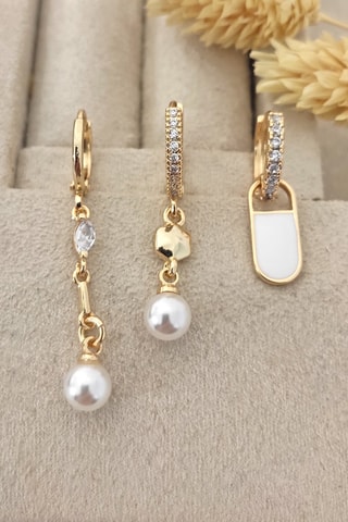 3 boucles d'oreille dorées à l'or fin - Zircons