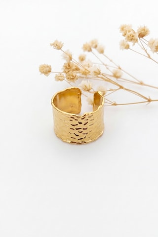 Bague dorée à l'or fin jaune