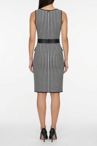 Robe fourreau sans manches - Noir