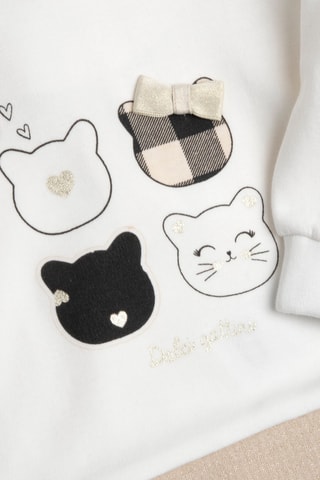 Sudadera y short - Blanco y beige claro