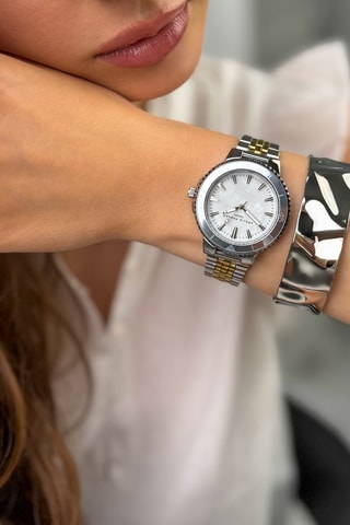 Estuche reloj de cuarzo y pulsera de acero Clayne - Nácar