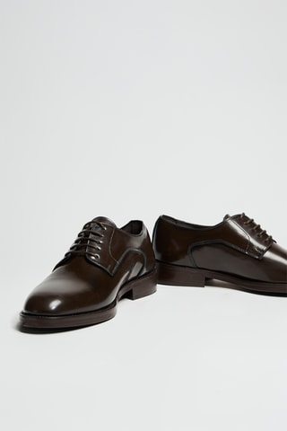 Stringate in pelle verniciata - Marrone