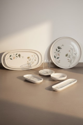 Service de petit-déjeuner en porcelaine - 29 pièces