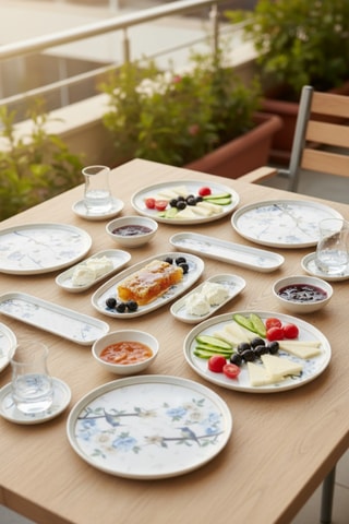 Service de petit-déjeuner en porcelaine - 29 pièces