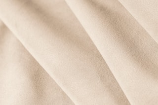 Canapé d'angle droit Chicago - Beige clair - 5 places - Tissu velours