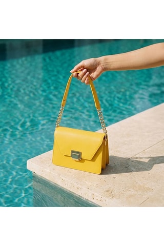Borsa a spalla in pelle di vitello Leia - Giallo