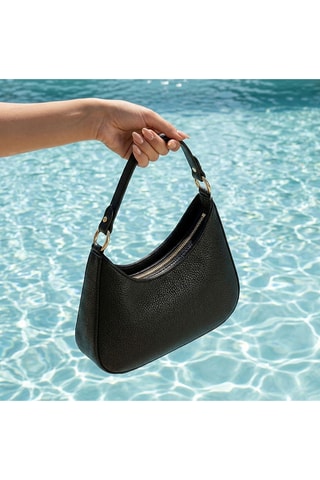 Borsa a spalla in pelle di vitello Nevia - Nero