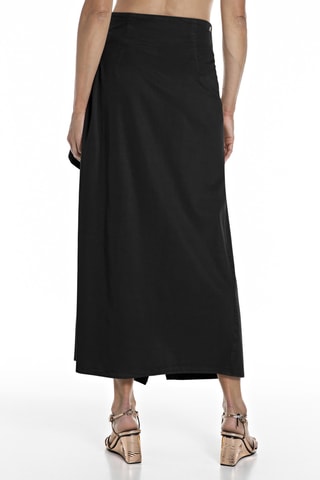Saia traçada cintura subida - Preto