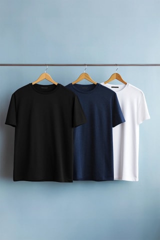 3 camisetas - Negro, blanco y azul