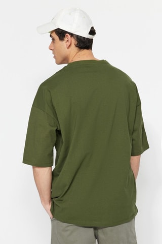 Camiseta oversize - Blanco y verde