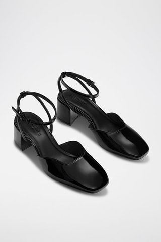 Sandali con tacco in vernice - Nero