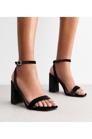 Sandali con tacco - Nero