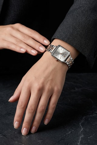 Montre à quartz dorée à l'or rose