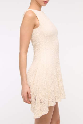 Vestido evasé de encaje - Crudo