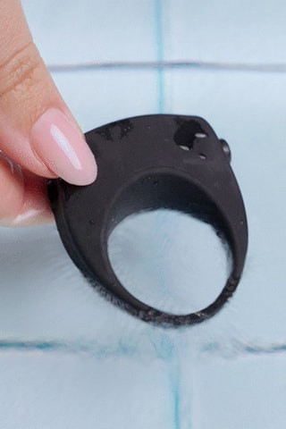 Anneau pénien vibrant Vivid Cockring - Noir
