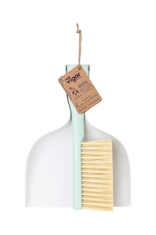 Balayette et pelle
