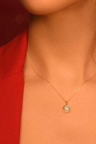 Ciondolo Gostivar - Oro giallo, diamanti e perla coltivata