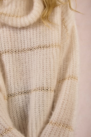 Pull - Ecru - Molly Bracken
