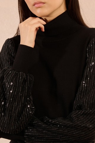 Pull - Noir - Molly Bracken