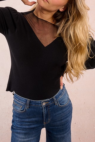 Pull - Noir - Molly Bracken