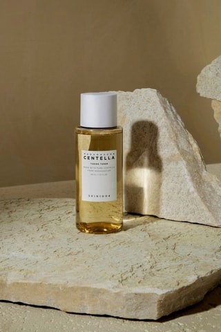 Tonique exfoliant centella Madagascar Skin1004 - Tous types de peaux - 30 ml