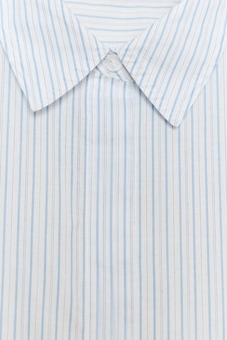 Blouse - Bleu clair et blanc