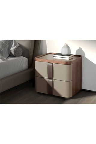 Comodino con 2 cassetti in legno placcato noce - 50 x 46 x 42 cm