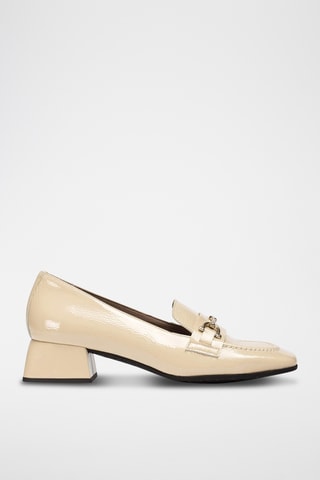 Mocassins à talons en cuir verni - Beige