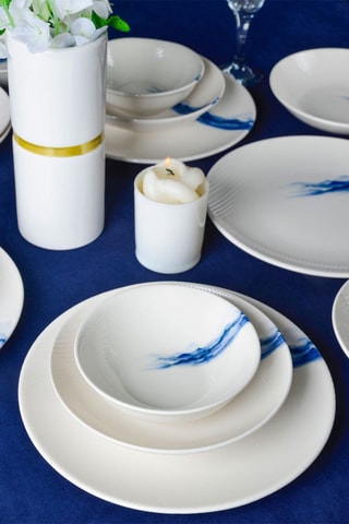 Service de vaisselle en porcelaine - 18 pièces
