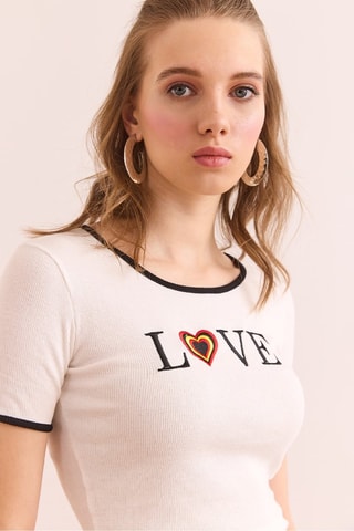 Crop top - Blanc, noir et rouge