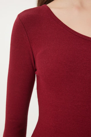 Top asymétrique - Rouge