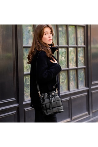 Sac seau en cuir de mouton Ninon - Noir