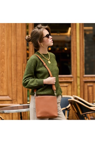 Sac seau en cuir Gwen  - Marron