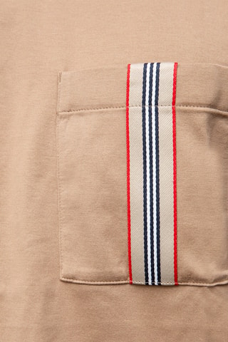 T-shirt Icon - Camel