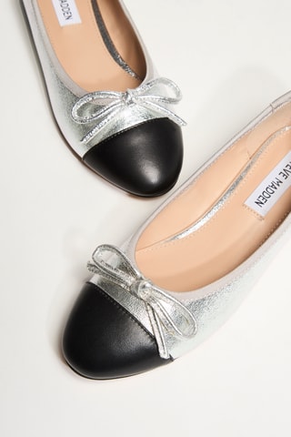 Bailarinas de piel de charol Ellison - Plateado
