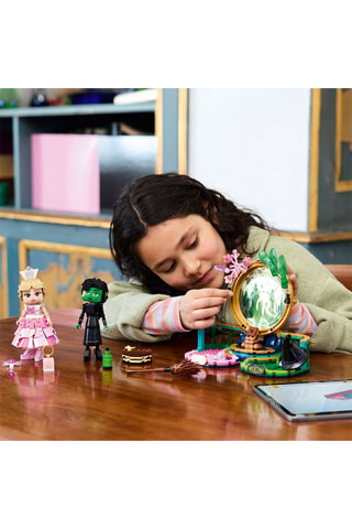 Wicked Elphaba & Glinda LEGO® - 558 pièces - Dès 10 ans