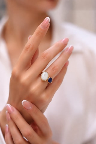 Anello laminato oro giallo - Occhio di gatto e pietra di luna