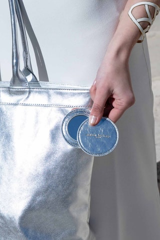 Porte-clés avec miroir de poche en cuir Sissi - Argenté